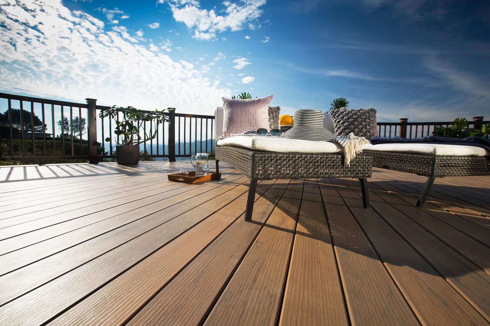 Террасная доска дпк decking. Deckdesign ДПК. Палуба Timbertech. Терраса из ипе. ДПК терраса зимой.